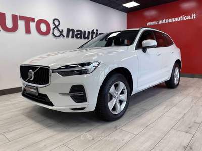 Volvo XC60 2.0 B4 MOMENTUM AWD AUTO - IVA DEDUCIBILE Bianco usata Mazzano