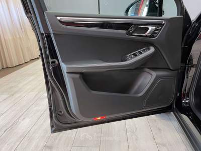 Porsche Macan 3.0 S 354CV PDK Nero usata Mazzano