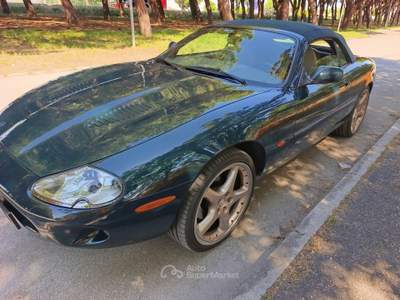 Jaguar XK XKR cabrio Verde usata Riccione