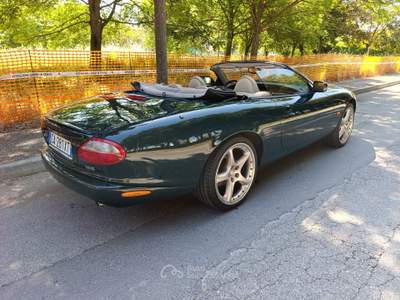Jaguar XK XKR cabrio Verde usata Riccione