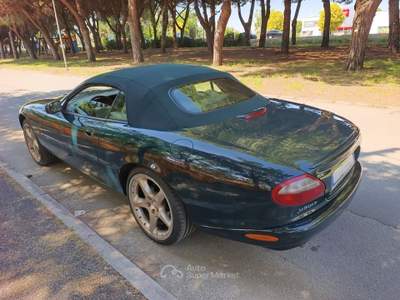 Jaguar XK XKR cabrio Verde usata Riccione