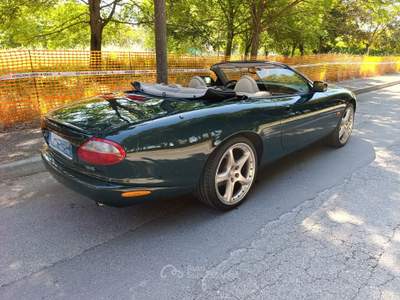 Jaguar XK XKR cabrio Verde usata Riccione