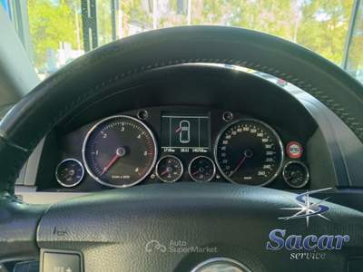 Volkswagen Touareg 3.0 V6 tdi Exclusive tiptronic dpf Blu/Azzurro usata Potenza