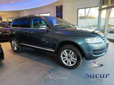 Volkswagen Touareg 3.0 V6 tdi Exclusive tiptronic dpf Blu/Azzurro usata Potenza