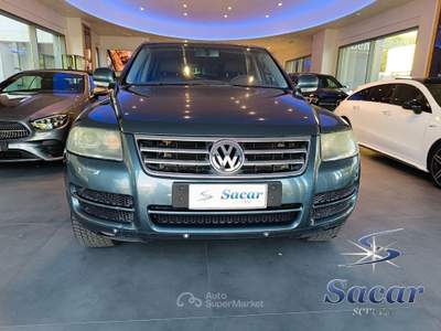 Volkswagen Touareg 3.0 V6 tdi Exclusive tiptronic dpf Blu/Azzurro usata Potenza