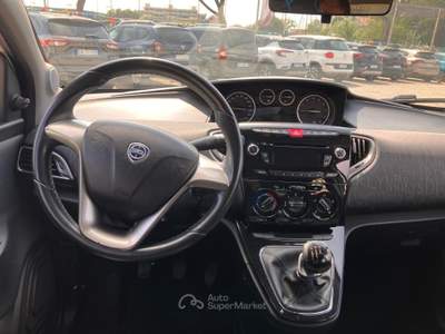 Lancia Ypsilon 1.2 69cv 5 Porte ELEFANTINO Bianco usata LIVORNO