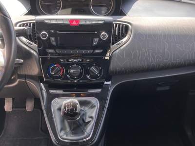 Lancia Ypsilon 1.2 69cv 5 Porte ELEFANTINO Bianco usata LIVORNO