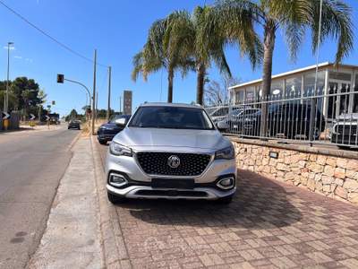 MG HS MG HS 1.5 LUXURY Argento usata Sannicola