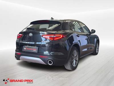 Alfa Romeo Stelvio 2.2 Turbodiesel 190 CV AT8 Q4 Business Nero usata Castenaso
