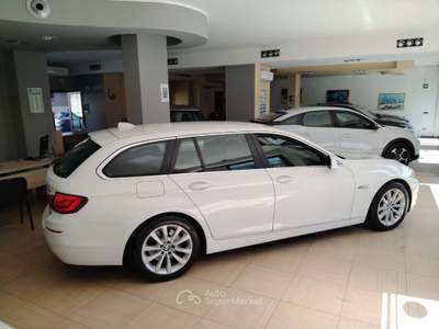 BMW Serie 5 520d d Touring Business Sport Bianco usata Monteforte Irpino