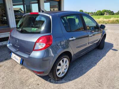 Renault Clio TENUTA MOLTO BENE, NON FUMATORE Blu/Azzurro usata MAZZANO