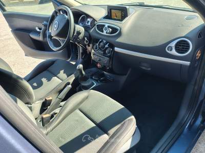 Renault Clio TENUTA MOLTO BENE, NON FUMATORE Blu/Azzurro usata MAZZANO