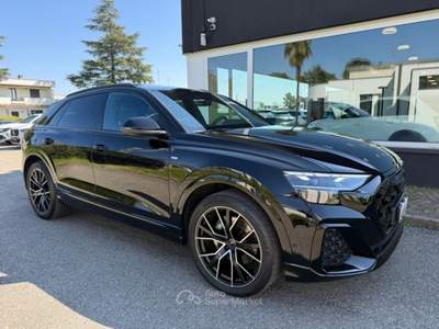 Audi Q8 50 TDI 286 CV quattro S line edition Black Pack Nero usata Imola