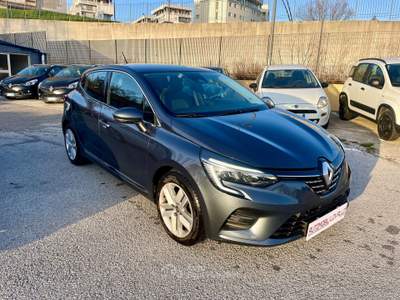 Renault Clio 1.5 dCi 85 CV 6M 5 p 2020 Grigio usata Potenza