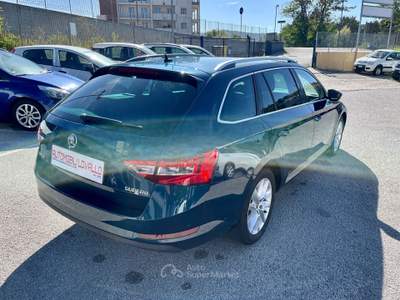 Skoda Superb SW 2.0 TDI 150 CV Executive Blu/Azzurro usata Potenza