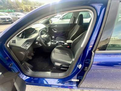 Peugeot 308 1.5 HDi 100CV 6M 12-2019 Blu/Azzurro usata Potenza