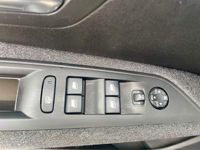 Peugeot 3008 1.5 HDi 130cv 6m km 101000 NAVI Grigio usata Potenza