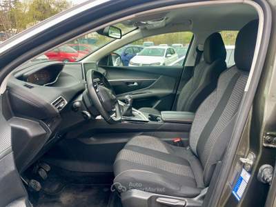 Peugeot 3008 1.5 HDi 130cv 6m km 101000 NAVI Grigio usata Potenza