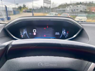 Peugeot 3008 1.5 HDi 130cv 6m km 101000 NAVI Grigio usata Potenza
