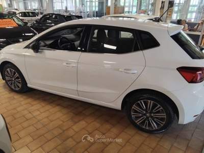 Seat Ibiza 1.6 TDI 95 CV 5 porte Xcellenge 16" LED Bianco usata Vigevano