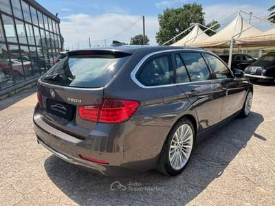 BMW Serie 3 320d Touring Luxury Aut. Grigio usata Santeramo in Colle
