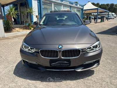 BMW Serie 3 320d Touring Luxury Aut. Grigio usata Santeramo in Colle