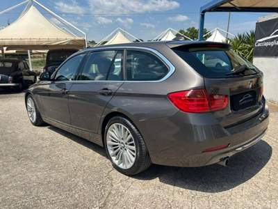 BMW Serie 3 320d Touring Luxury Aut. Grigio usata Santeramo in Colle