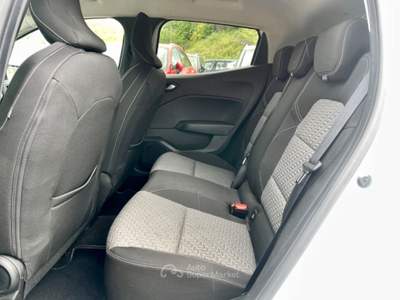Renault Clio 1.5 dCi 100 CV Evolution 2023 Bianco usata Potenza