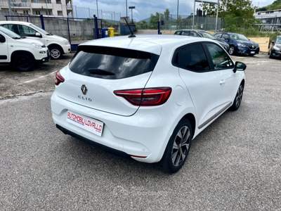 Renault Clio 1.5 dCi 100 CV Evolution 2023 Bianco usata Potenza
