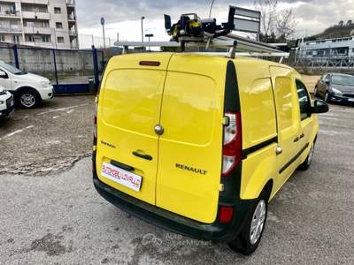 Renault Kangoo 2019-3modelli disponibili uno con portascala vari km Giallo usata Potenza