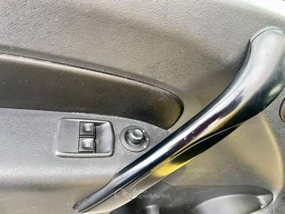 Renault Kangoo 2019-3modelli disponibili uno con portascala vari km Giallo usata Potenza