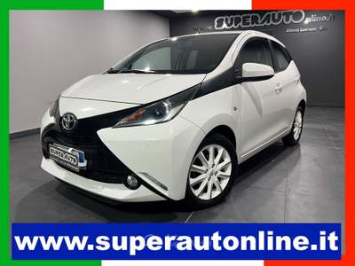 Toyota Aygo 1.0 VVT-i 69 CV 5 porte x-play MY Bianco usata Atena lucana