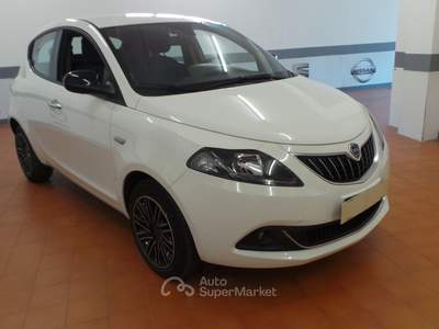 Lancia Ypsilon aziendale Bianco usata Dormelletto