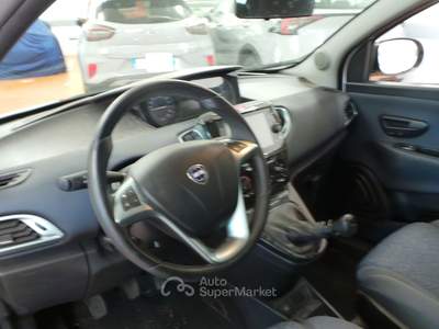 Lancia Ypsilon aziendale Bianco usata Dormelletto