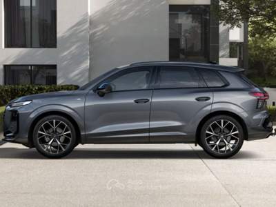 Audi Q3 TFSI 110 kW S tronic S Line Edition Grigio usata Rho
