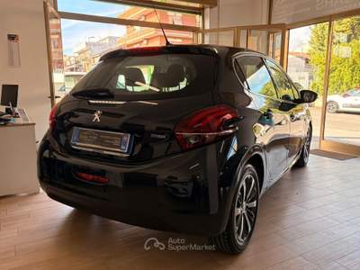 Peugeot 208 Turbo 110 S&S 5 porte GT Line usata Guidonia