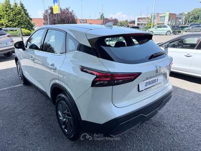 Nissan Qashqai 1.3 mhev Acenta 2wd 140cv Oro usata MALNATE