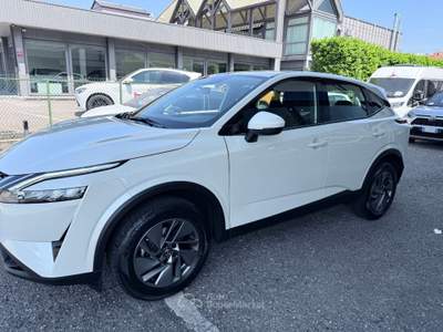 Nissan Qashqai 1.3 mhev Acenta 2wd 140cv Oro usata MALNATE