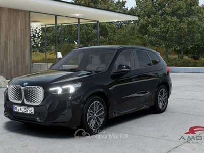 BMW iX1 eDrive20 Msport Premium Package Nero usata Corciano