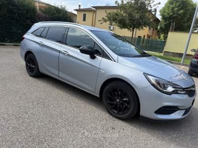 Opel Astra Opel Astra Sports Tourer 1.5 dci - NEOP. - NAV. - 12 MESI DI GAR usata ARGELATO