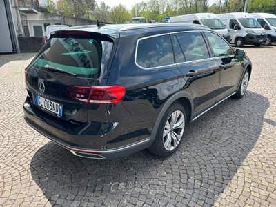 Volkswagen Passat 2.0 TDI 200 CV 4MOTION DSG Nero usata Garbagnate Monastero