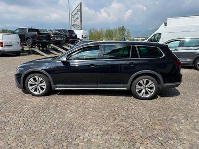 Volkswagen Passat 2.0 TDI 200 CV 4MOTION DSG Nero usata Garbagnate Monastero