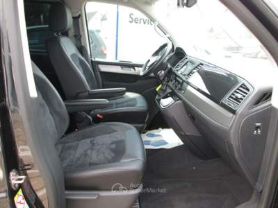 Volkswagen Multivan 2017 Volkswagen T6 Multivan 2.0 TDI Comfort E6 NAVI Nero usata Coazze