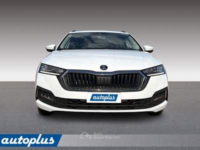 Skoda Octavia 2.0 TDI EVO SCR 150 CV DSG 4x4 Wagon Executive Bianco usata Appiano sulla strada del vino