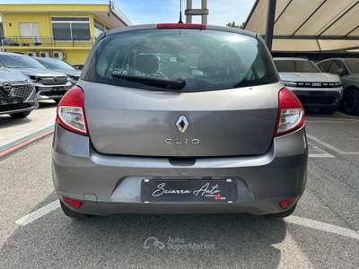 Renault Clio CLIO 1.2 16V 5P DYNAMIQUE*unipro* Grigio usata Aprilia