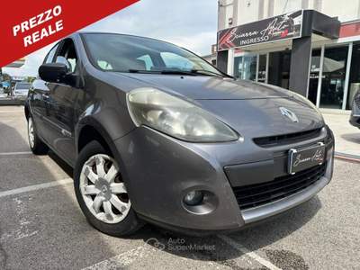 Renault Clio CLIO 1.2 16V 5P DYNAMIQUE*unipro* Grigio usata Aprilia