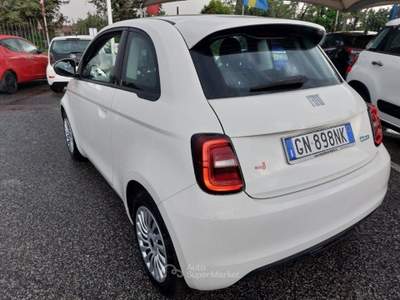 Fiat 500 3+1 42 kWh Aziendale Fatturabile km 37000 Bianco usata Tivoli