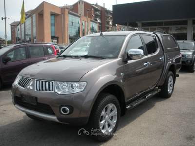 Mitsubishi L200 intense super select Marrone usata Frosinone