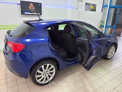 Alfa Romeo Giulietta Giulietta Sport TCT 1.6 JTDm-2 120 CV Blu/Azzurro usata Erchie
