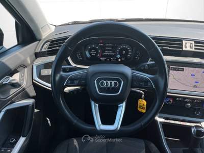 Audi Q3 35 2.0 tdi Business s-tronic Nero usata Ceprano
